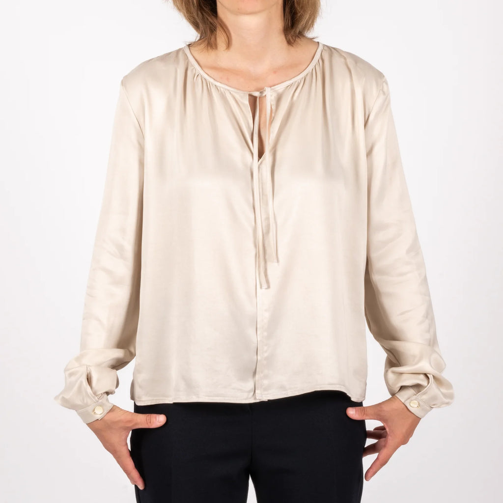 The easy top made of vegan silk - sand